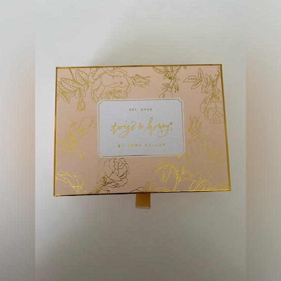 NWT Twigs & Honey Blossom & Silk Dangling Earrings, Bridal, (Style No. 2306) - Picture 10 of 10